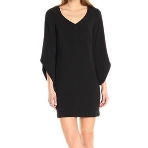 Laundry by Shelli Segal little black dress size 4 sheath 3/4 length bell sleeve
